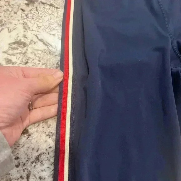 Women’s size 4 Ziya Navy and retro stripe athletic leggings - Picture 4 of 4